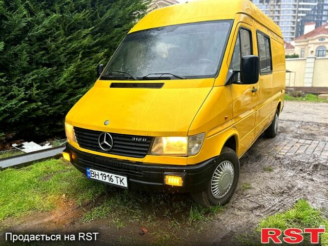Желтый Мерседес Sprinter, объемом двигателя 2.9 л и пробегом 0 тыс. км за 5000 $, фото 1 на Automoto.ua