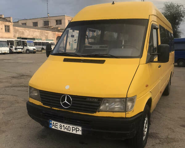 Жовтий Мерседес Sprinter, об'ємом двигуна 2.9 л та пробігом 350 тис. км за 5000 $, фото 1 на Automoto.ua