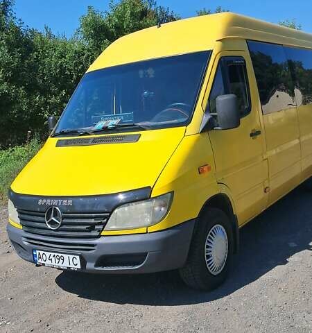 Желтый Мерседес Sprinter, объемом двигателя 2.15 л и пробегом 5 тыс. км за 7000 $, фото 1 на Automoto.ua