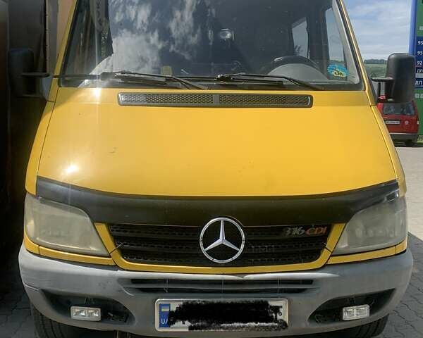 Желтый Мерседес Sprinter, объемом двигателя 0 л и пробегом 7 тыс. км за 6000 $, фото 1 на Automoto.ua