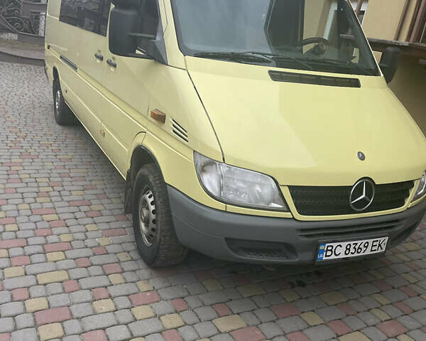 Желтый Мерседес Sprinter, объемом двигателя 0 л и пробегом 480 тыс. км за 10500 $, фото 1 на Automoto.ua