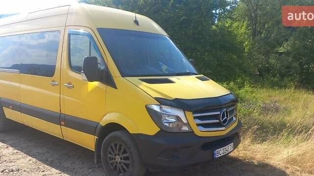 Жовтий Мерседес Sprinter, об'ємом двигуна 2.99 л та пробігом 643 тис. км за 27000 $, фото 1 на Automoto.ua