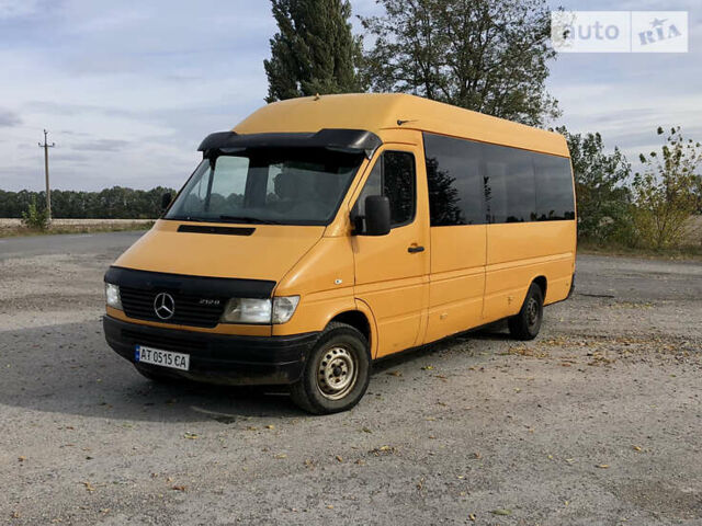 Жовтий Мерседес Sprinter, об'ємом двигуна 2.87 л та пробігом 320 тис. км за 5000 $, фото 1 на Automoto.ua