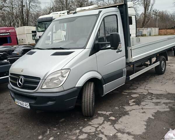 Серый Мерседес Sprinter, объемом двигателя 2.1 л и пробегом 237 тыс. км за 13500 $, фото 1 на Automoto.ua