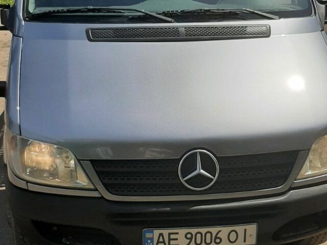 Серый Мерседес Sprinter, объемом двигателя 2.7 л и пробегом 320 тыс. км за 18000 $, фото 1 на Automoto.ua