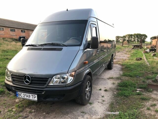 Серый Мерседес Sprinter, объемом двигателя 2.7 л и пробегом 618 тыс. км за 9500 $, фото 1 на Automoto.ua