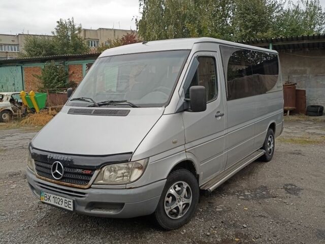 Серый Мерседес Sprinter, объемом двигателя 2.7 л и пробегом 450 тыс. км за 4684 $, фото 1 на Automoto.ua