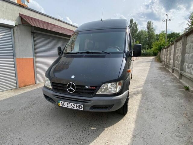 Серый Мерседес Sprinter, объемом двигателя 2.2 л и пробегом 350 тыс. км за 7299 $, фото 1 на Automoto.ua