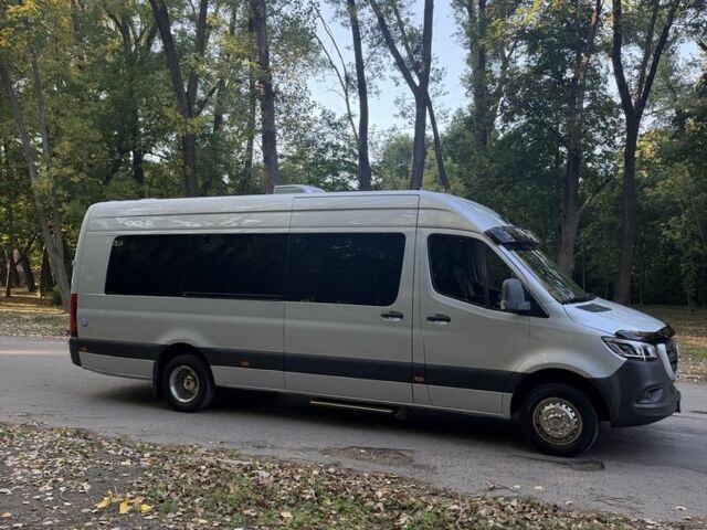 Сірий Мерседес Sprinter, об'ємом двигуна 2.1 л та пробігом 290 тис. км за 65747 $, фото 1 на Automoto.ua