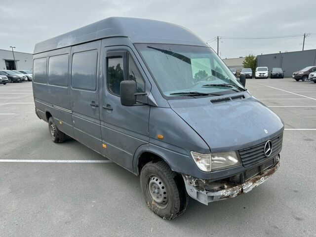 Серый Мерседес Sprinter, объемом двигателя 2.87 л и пробегом 640 тыс. км за 5900 $, фото 1 на Automoto.ua