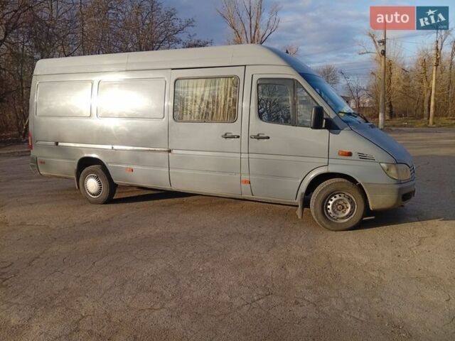Серый Мерседес Sprinter, объемом двигателя 2.69 л и пробегом 360 тыс. км за 9000 $, фото 1 на Automoto.ua