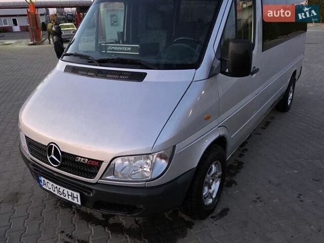 Серый Мерседес Sprinter, объемом двигателя 2.15 л и пробегом 400 тыс. км за 11500 $, фото 1 на Automoto.ua
