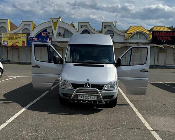 Серый Мерседес Sprinter, объемом двигателя 2.1 л и пробегом 436 тыс. км за 11750 $, фото 1 на Automoto.ua