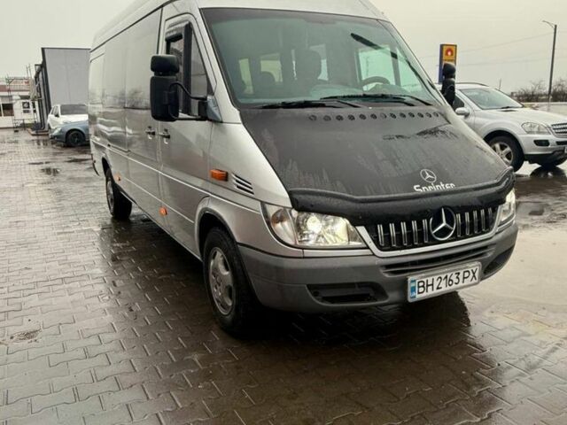 Серый Мерседес Sprinter, объемом двигателя 2.7 л и пробегом 300 тыс. км за 10000 $, фото 1 на Automoto.ua