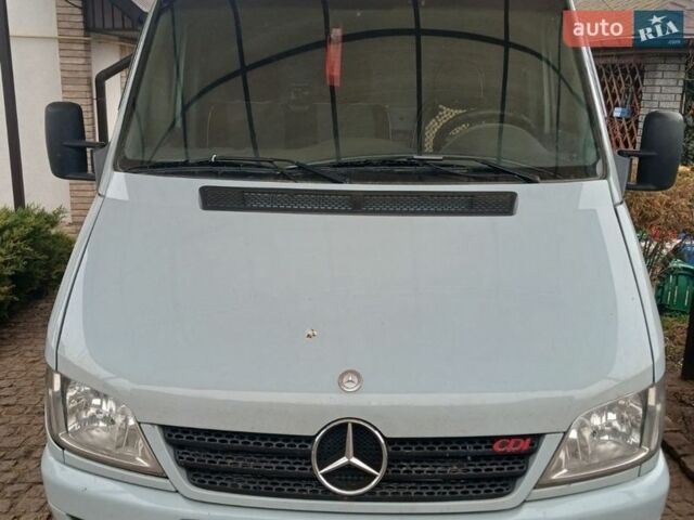 Серый Мерседес Sprinter, объемом двигателя 2.15 л и пробегом 470 тыс. км за 13000 $, фото 1 на Automoto.ua