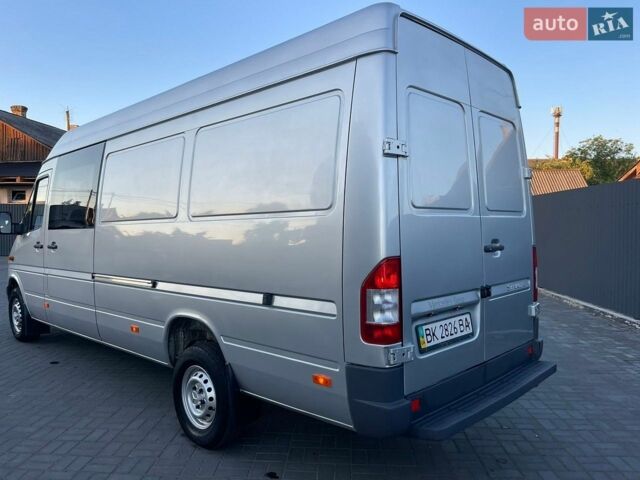 Серый Мерседес Sprinter, объемом двигателя 2.2 л и пробегом 415 тыс. км за 12300 $, фото 1 на Automoto.ua