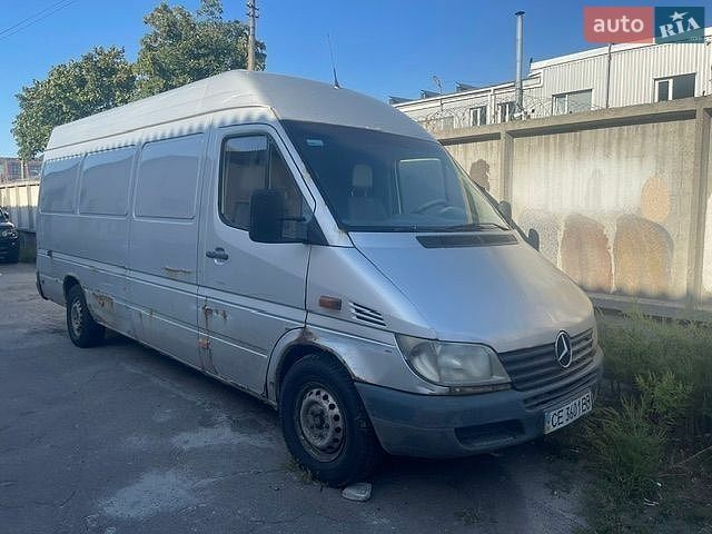 Серый Мерседес Sprinter, объемом двигателя 2.15 л и пробегом 660 тыс. км за 4000 $, фото 1 на Automoto.ua