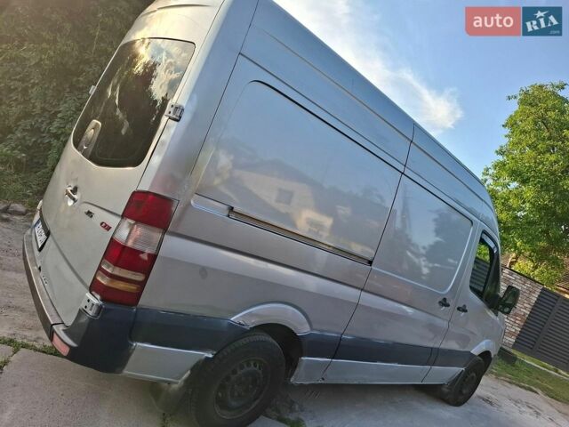 Серый Мерседес Sprinter, объемом двигателя 2.15 л и пробегом 410 тыс. км за 8500 $, фото 1 на Automoto.ua
