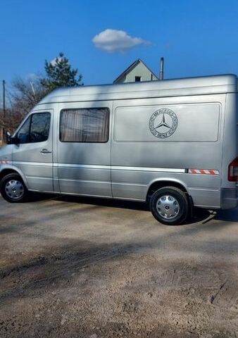 Серый Мерседес Sprinter, объемом двигателя 0 л и пробегом 470 тыс. км за 12200 $, фото 1 на Automoto.ua