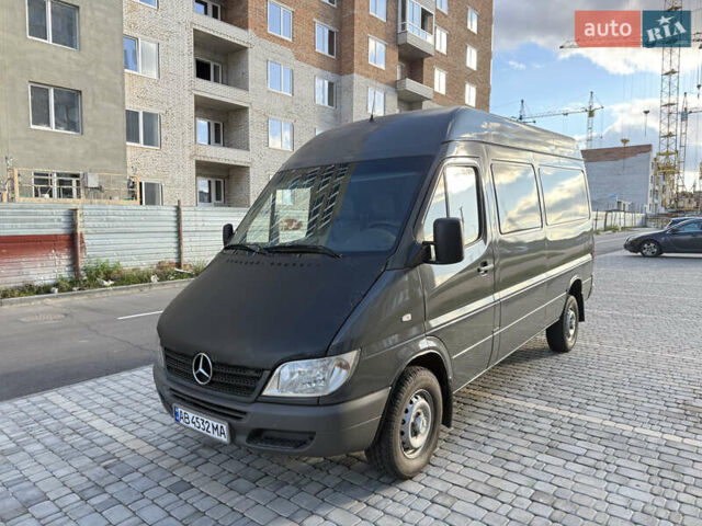 Серый Мерседес Sprinter, объемом двигателя 2.2 л и пробегом 400 тыс. км за 9800 $, фото 1 на Automoto.ua