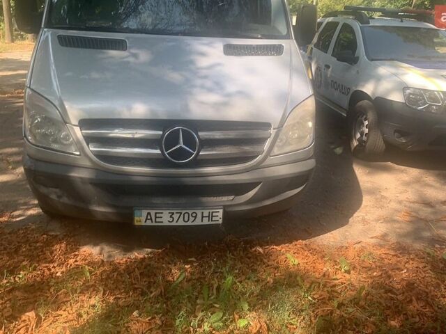 Серый Мерседес Sprinter, объемом двигателя 2.1 л и пробегом 600 тыс. км за 8300 $, фото 1 на Automoto.ua