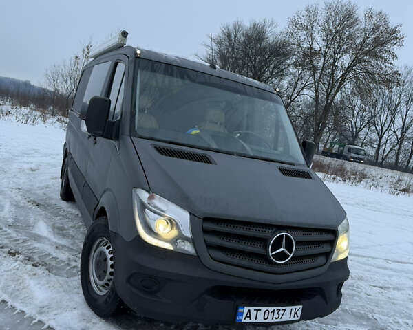 Серый Мерседес Sprinter, объемом двигателя 2.99 л и пробегом 350 тыс. км за 13700 $, фото 1 на Automoto.ua
