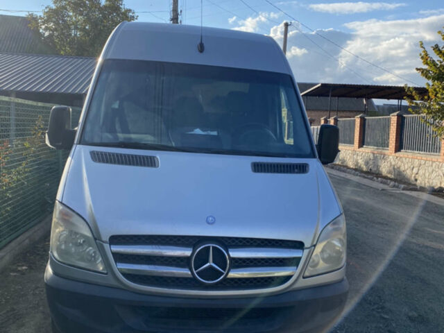 Серый Мерседес Sprinter, объемом двигателя 2.2 л и пробегом 330 тыс. км за 8700 $, фото 1 на Automoto.ua