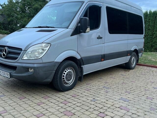 Серый Мерседес Sprinter, объемом двигателя 2.14 л и пробегом 288 тыс. км за 15500 $, фото 1 на Automoto.ua
