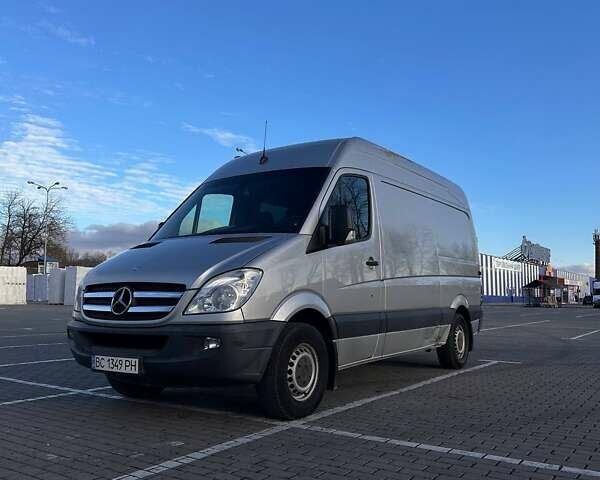 Сірий Мерседес Sprinter, об'ємом двигуна 2.1 л та пробігом 320 тис. км за 11500 $, фото 1 на Automoto.ua