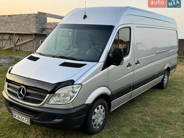 Серый Мерседес Sprinter, объемом двигателя 2.1 л и пробегом 401 тыс. км за 11500 $, фото 1 на Automoto.ua