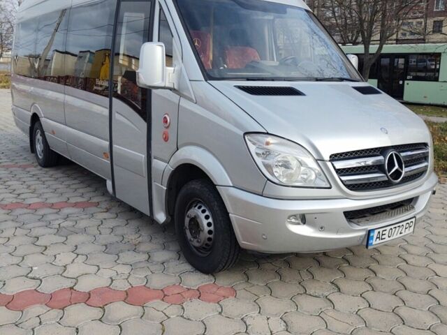 Серый Мерседес Sprinter, объемом двигателя 2.14 л и пробегом 552 тыс. км за 32000 $, фото 1 на Automoto.ua