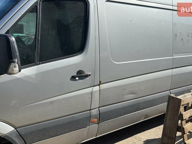 Серый Мерседес Sprinter, объемом двигателя 2.14 л и пробегом 500 тыс. км за 8700 $, фото 1 на Automoto.ua