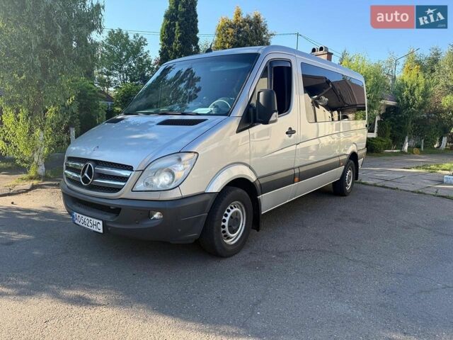 Серый Мерседес Sprinter, объемом двигателя 2.99 л и пробегом 528 тыс. км за 17900 $, фото 1 на Automoto.ua
