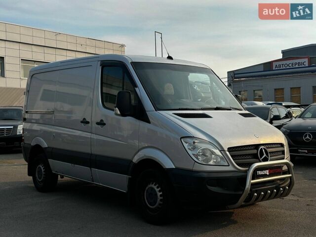 Сірий Мерседес Sprinter, об'ємом двигуна 2.14 л та пробігом 228 тис. км за 14490 $, фото 1 на Automoto.ua