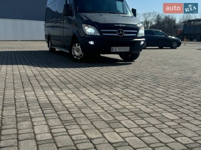 Серый Мерседес Sprinter, объемом двигателя 2.14 л и пробегом 443 тыс. км за 13000 $, фото 1 на Automoto.ua