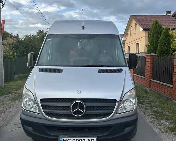 Сірий Мерседес Sprinter, об'ємом двигуна 3 л та пробігом 400 тис. км за 19600 $, фото 1 на Automoto.ua