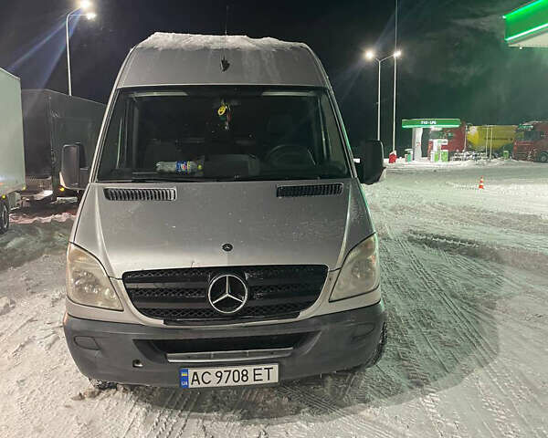 Сірий Мерседес Sprinter, об'ємом двигуна 2.14 л та пробігом 580 тис. км за 12300 $, фото 1 на Automoto.ua