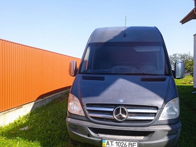 Серый Мерседес Sprinter, объемом двигателя 2.14 л и пробегом 315 тыс. км за 12500 $, фото 1 на Automoto.ua