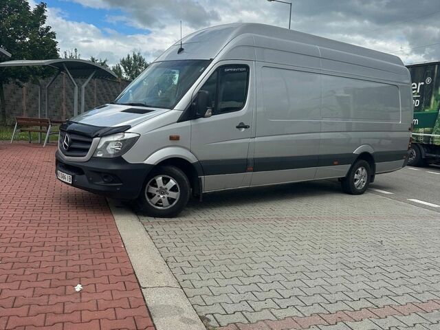 Серый Мерседес Sprinter, объемом двигателя 2.99 л и пробегом 560 тыс. км за 26500 $, фото 1 на Automoto.ua