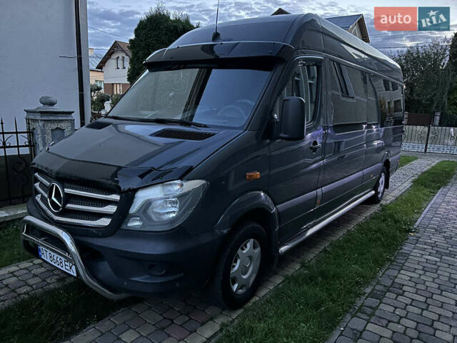 Серый Мерседес Sprinter, объемом двигателя 2.15 л и пробегом 423 тыс. км за 27900 $, фото 1 на Automoto.ua