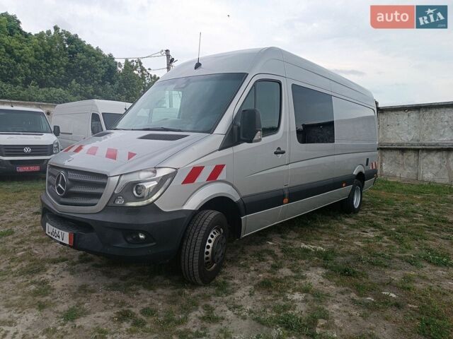 Серый Мерседес Sprinter, объемом двигателя 2.2 л и пробегом 282 тыс. км за 27999 $, фото 1 на Automoto.ua