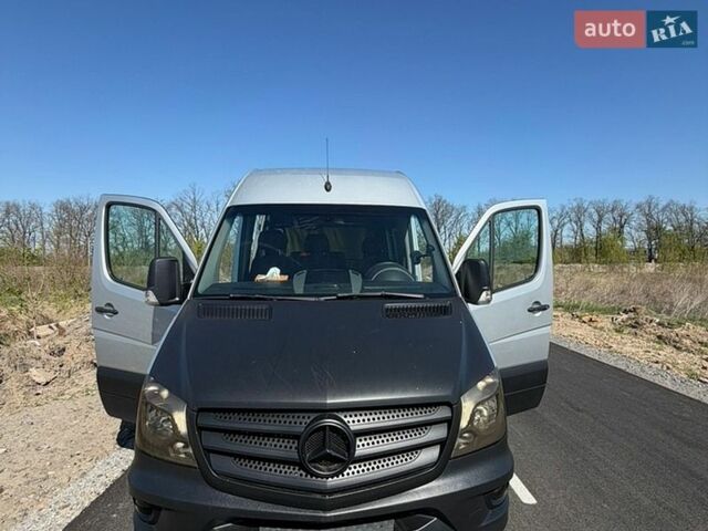 Серый Мерседес Sprinter, объемом двигателя 2.2 л и пробегом 330 тыс. км за 20300 $, фото 1 на Automoto.ua