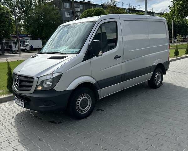 Серый Мерседес Sprinter, объемом двигателя 2.1 л и пробегом 277 тыс. км за 17500 $, фото 1 на Automoto.ua