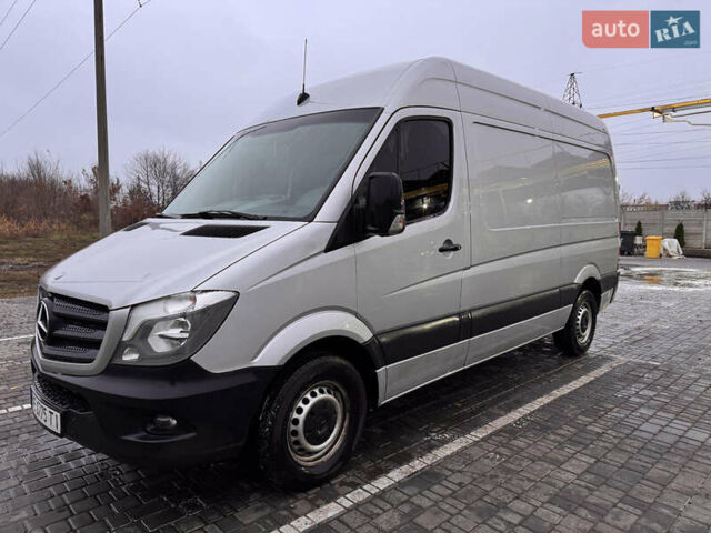 Серый Мерседес Sprinter, объемом двигателя 2.1 л и пробегом 460 тыс. км за 13000 $, фото 1 на Automoto.ua