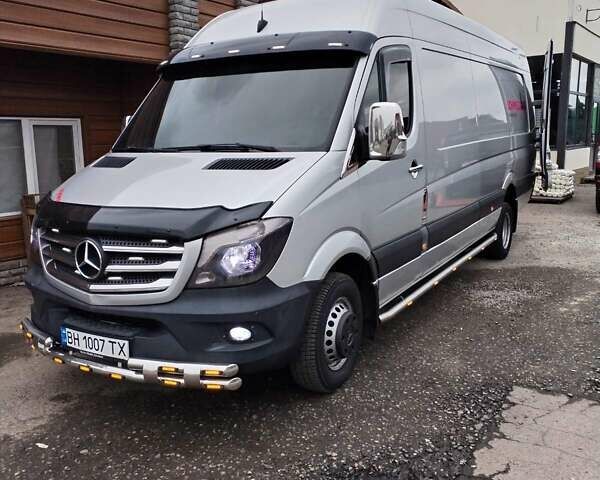 Сірий Мерседес Sprinter, об'ємом двигуна 3 л та пробігом 285 тис. км за 36500 $, фото 1 на Automoto.ua