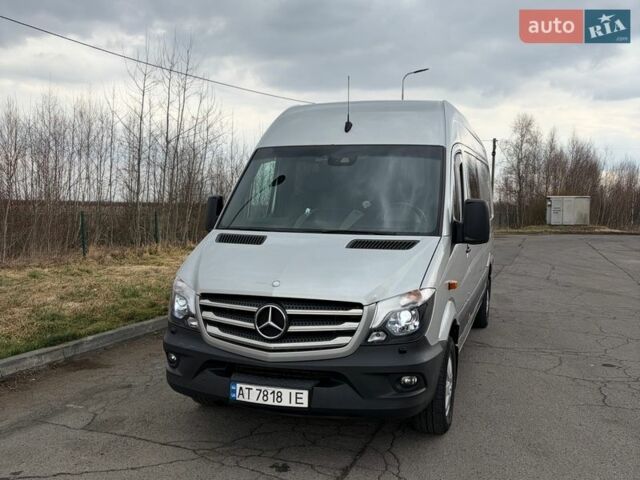 Серый Мерседес Sprinter, объемом двигателя 3 л и пробегом 736 тыс. км за 26549 $, фото 1 на Automoto.ua