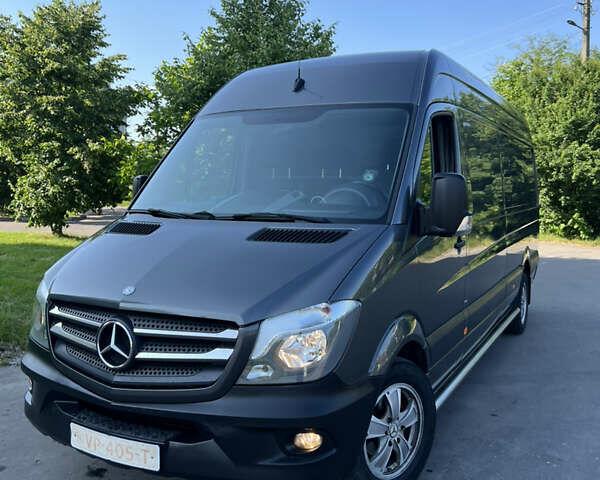 Серый Мерседес Sprinter, объемом двигателя 2.2 л и пробегом 215 тыс. км за 19699 $, фото 1 на Automoto.ua