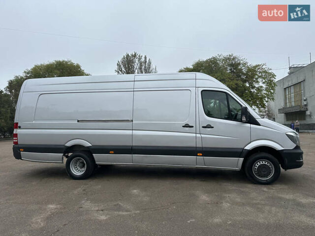 Серый Мерседес Sprinter, объемом двигателя 3 л и пробегом 277 тыс. км за 38800 $, фото 1 на Automoto.ua