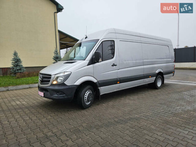 Серый Мерседес Sprinter, объемом двигателя 3 л и пробегом 335 тыс. км за 38499 $, фото 1 на Automoto.ua