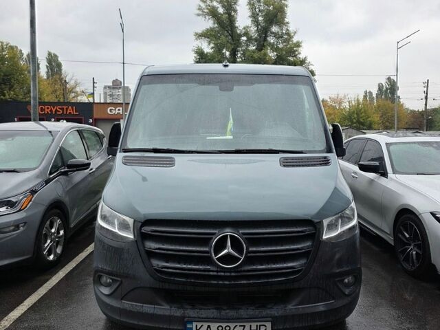 Серый Мерседес Sprinter, объемом двигателя 2.1 л и пробегом 348 тыс. км за 25300 $, фото 1 на Automoto.ua